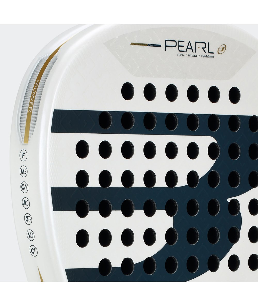 Bullpadel Pearl 26 by Bea González