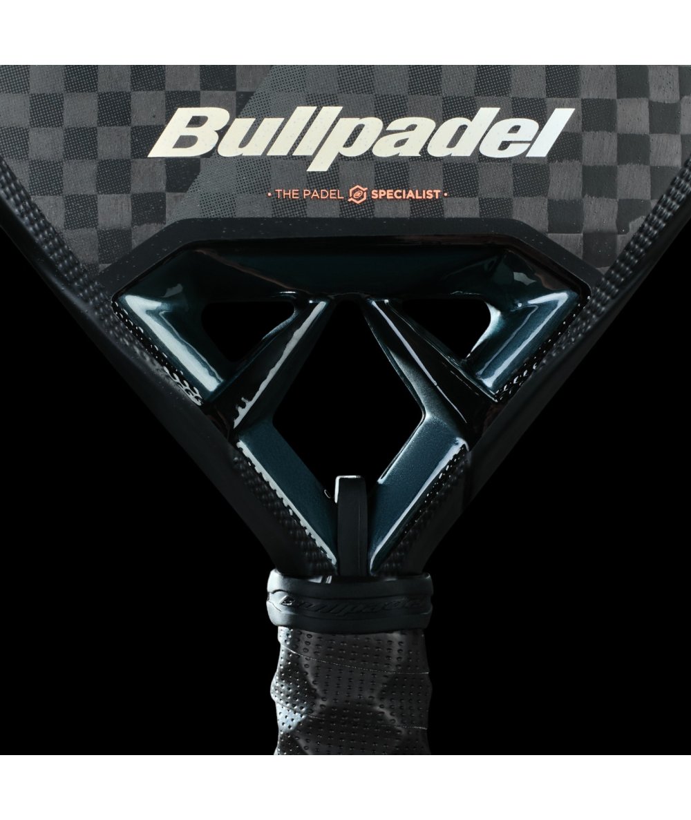 Bullpadel Vertex 04 Hybrid 2025