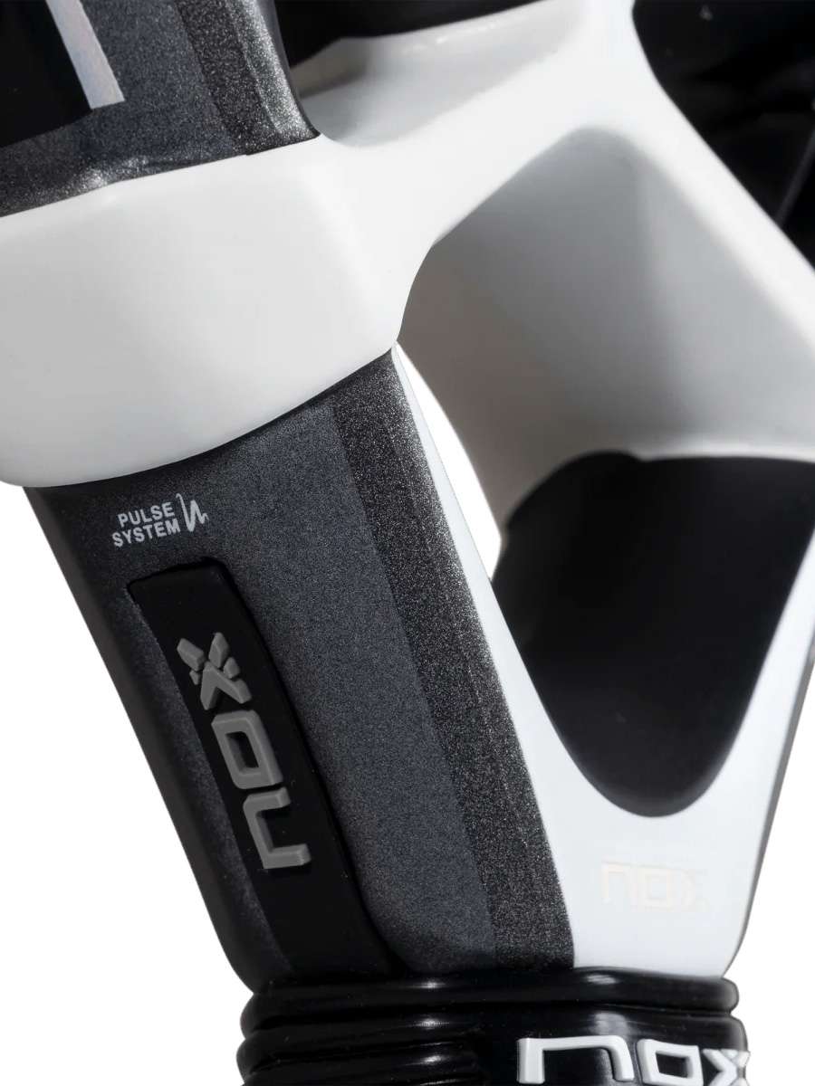 Nox Quantum 12K Carbon
